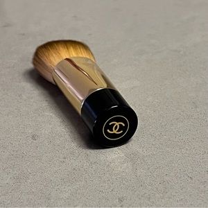 Brand NEW | Chanel mini foundation brush